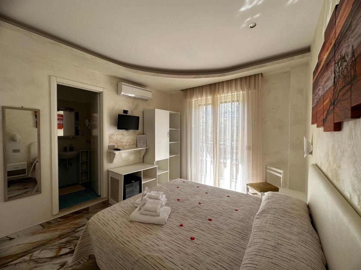 Narcisse Bed & Breakfast Тропеа Екстериор снимка